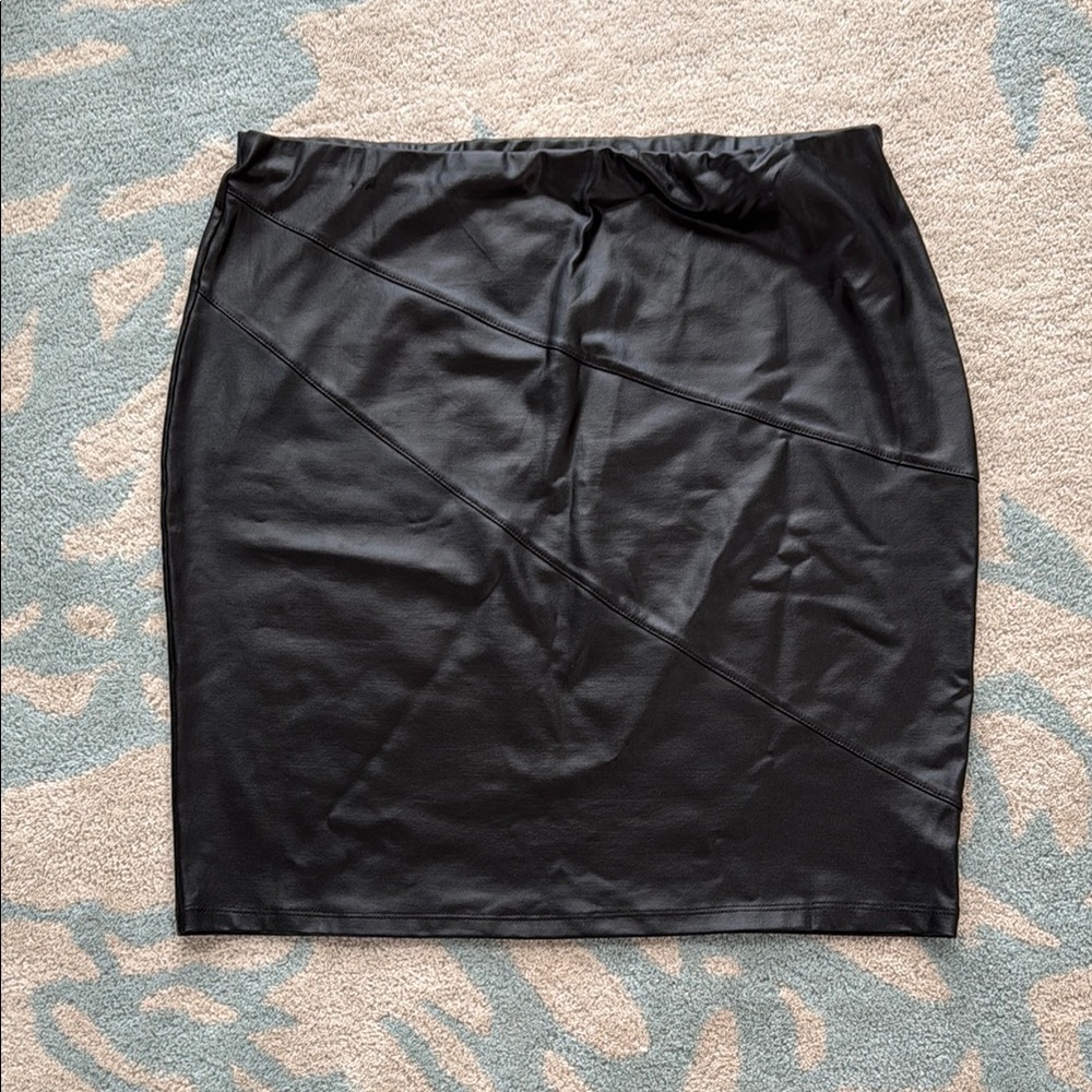 Clara Sun Woo Vegan Leather Black Knee-Length Skirt